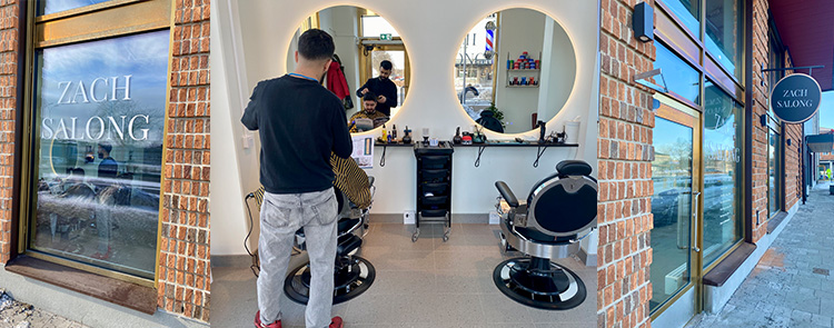 Zach salong