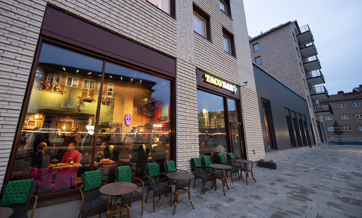 Utanför en nyöppnad Taco bar