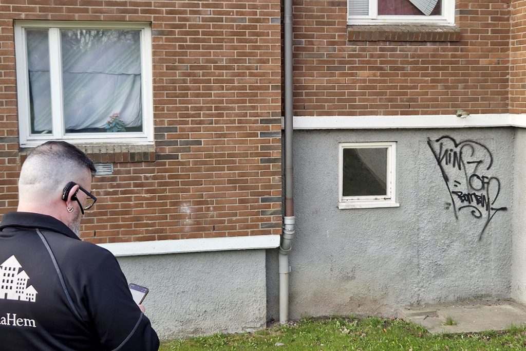 Självklart registreras och anmäls allt klotter till vår klottersaneringsfirma.