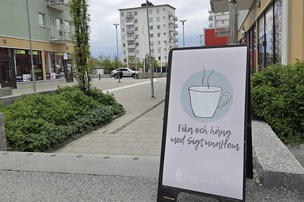 Kom och häng med en kaffe